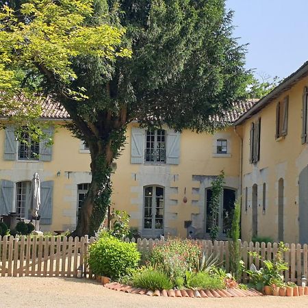 Вилла L'Olivier Monts-sur-Guesnes Экстерьер фото